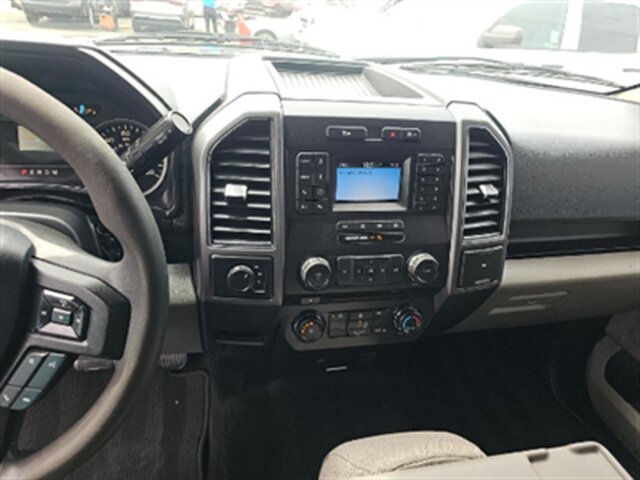 2018 Ford F-150 XLT - Photo 16 - Orange, CA 92867