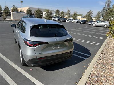 2024 Honda HR-V LX - Photo 11 - Orange, CA 92867