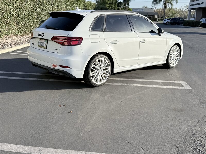 2018 Audi A3 Sportback e-tron 1.4T Premium Plus - Photo 9 - Orange, CA 92867