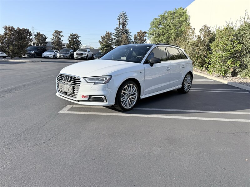2018 Audi A3 Sportback e-tron 1.4T Premium Plus - Photo 5 - Orange, CA 92867