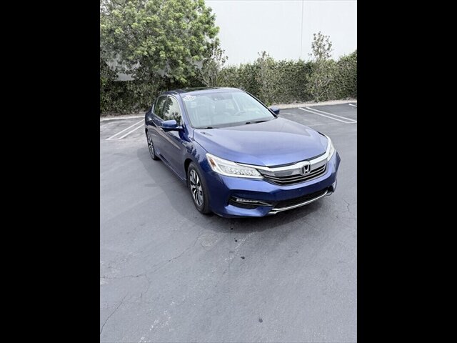 2017 Honda Accord Hybrid Touring - Photo 6 - Orange, CA 92867