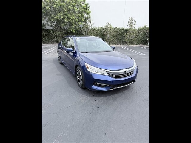 2017 Honda Accord Hybrid Touring - Photo 5 - Orange, CA 92867