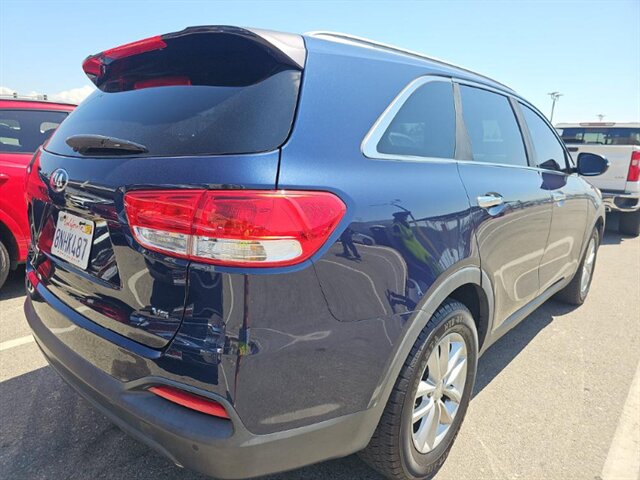 2016 Kia Sorento LX V6 - Photo 5 - Orange, CA 92867