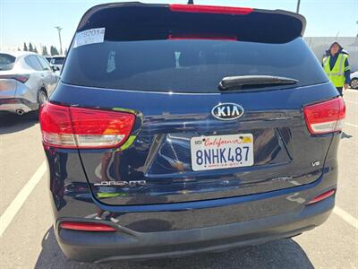 2016 Kia Sorento LX V6 - Photo 4 - Orange, CA 92867