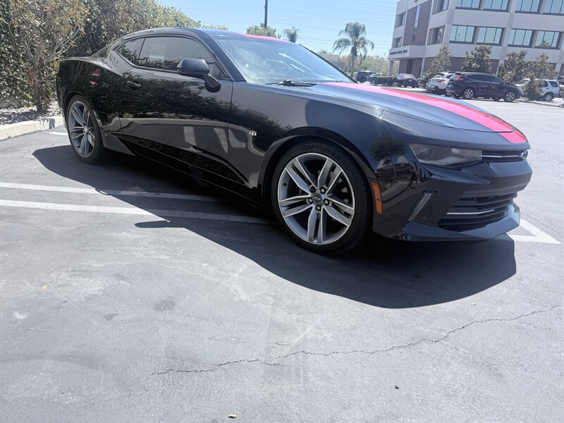 2018 Chevrolet Camaro LT - Photo 11 - Orange, CA 92867