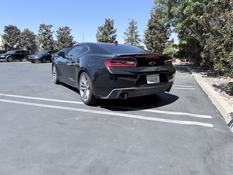 2018 Chevrolet Camaro LT - Photo 14 - Orange, CA 92867