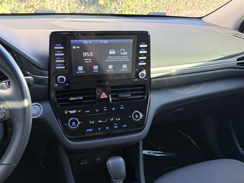 2020 Hyundai IONIQ SE - Photo 15 - Orange, CA 92867