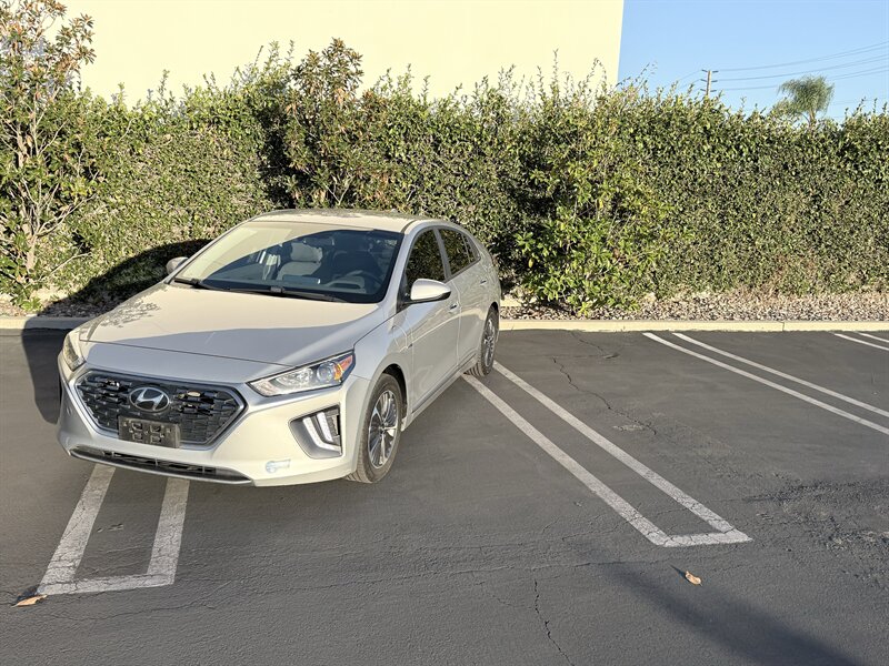 2020 Hyundai IONIQ SE - Photo 5 - Orange, CA 92867