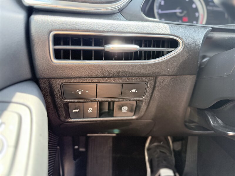 2022 Hyundai Sonata SEL - Photo 19 - Orange, CA 92867