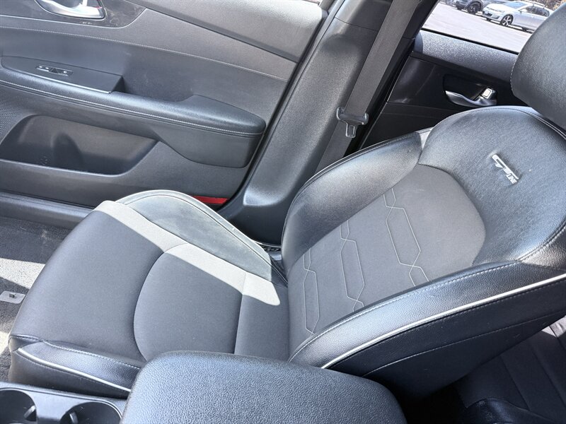 2023 Kia Forte GT-Line - Photo 12 - Orange, CA 92867