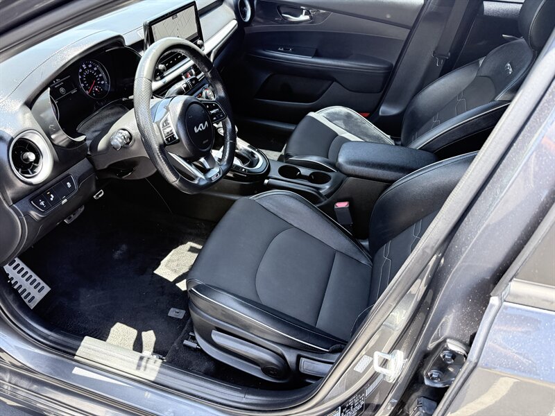 2023 Kia Forte GT-Line - Photo 15 - Orange, CA 92867