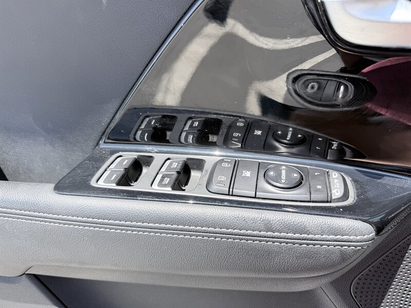 2019 Kia Niro EX - Photo 20 - Orange, CA 92867