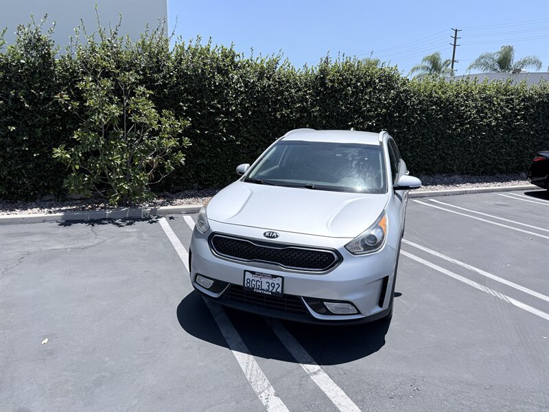 2019 Kia Niro EX - Photo 2 - Orange, CA 92867