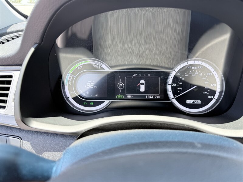 2019 Kia Niro EX - Photo 18 - Orange, CA 92867
