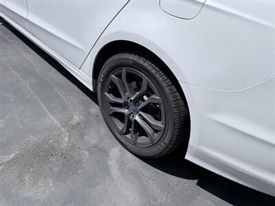 2018 Ford Fusion S   - Photo 11 - Orange, CA 92867