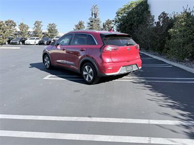 2017 Kia Niro LX - Photo 7 - Orange, CA 92867