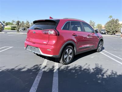 2017 Kia Niro LX - Photo 6 - Orange, CA 92867