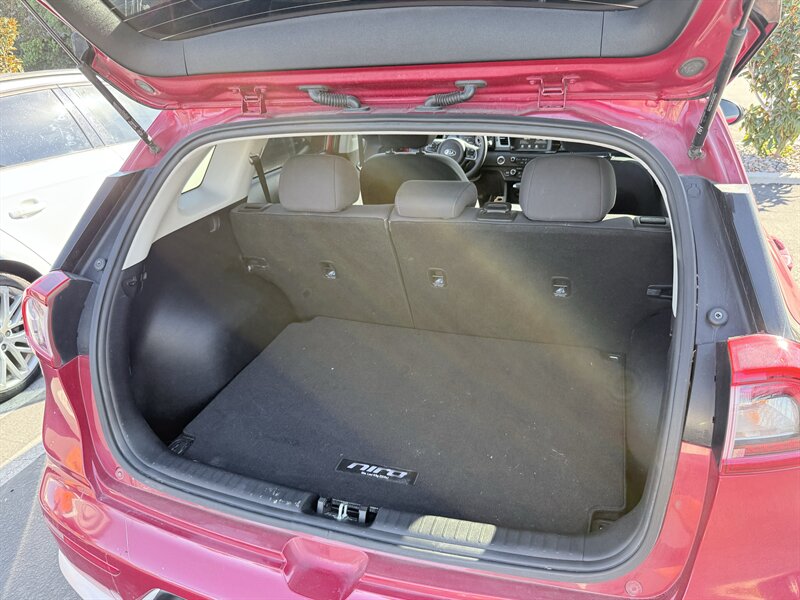 2017 Kia Niro LX - Photo 15 - Orange, CA 92867