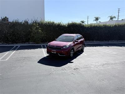 2017 Kia Niro LX - Photo 2 - Orange, CA 92867