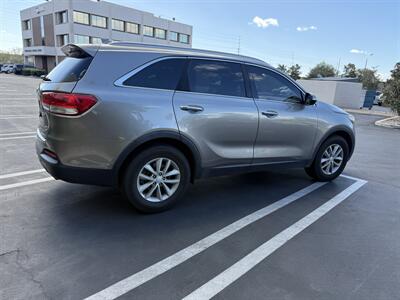 2018 Kia Sorento LX   - Photo 11 - Orange, CA 92867