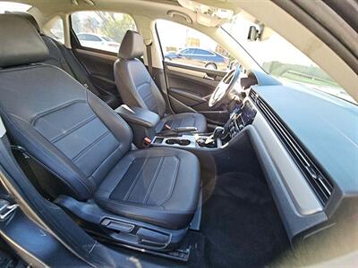 2022 Volkswagen Passat SE   - Photo 12 - Orange, CA 92867