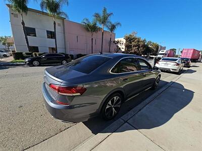 2022 Volkswagen Passat SE   - Photo 4 - Orange, CA 92867