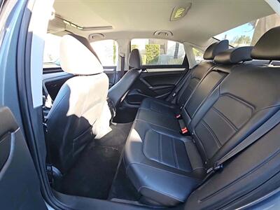 2022 Volkswagen Passat SE   - Photo 8 - Orange, CA 92867