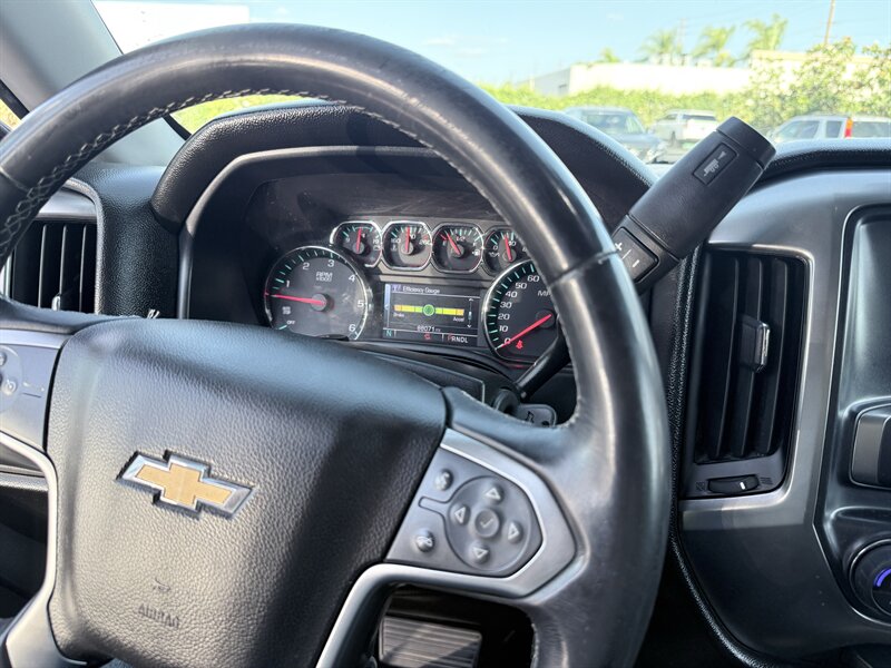 2017 Chevrolet Silverado 1500 LT - Photo 18 - Orange, CA 92867