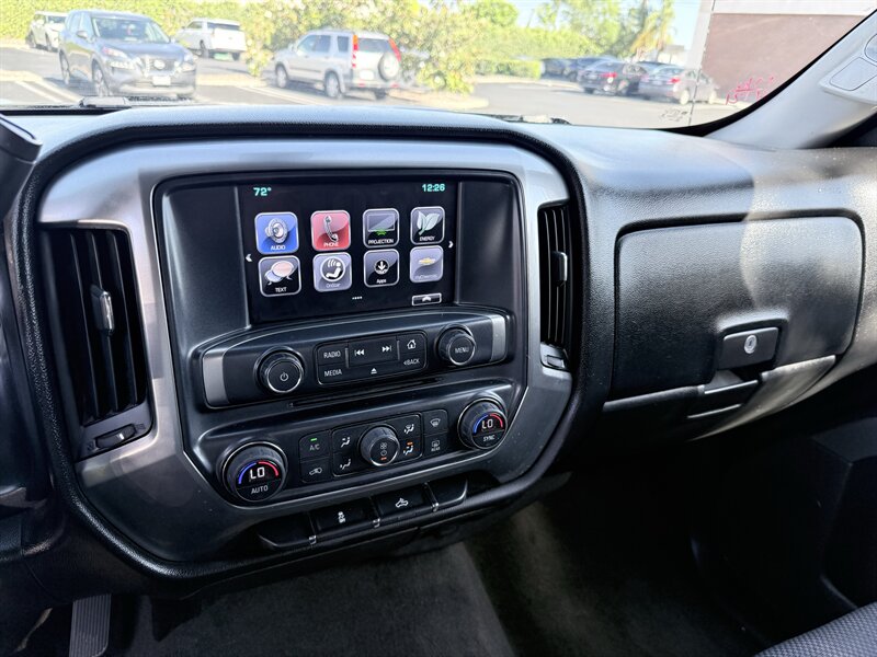 2017 Chevrolet Silverado 1500 LT - Photo 19 - Orange, CA 92867