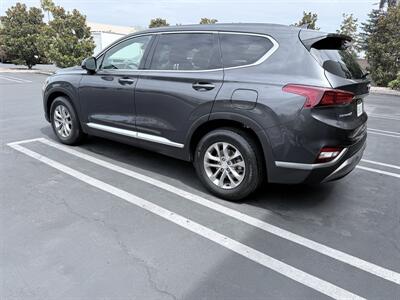2020 Hyundai Santa Fe SEL   - Photo 9 - Orange, CA 92867