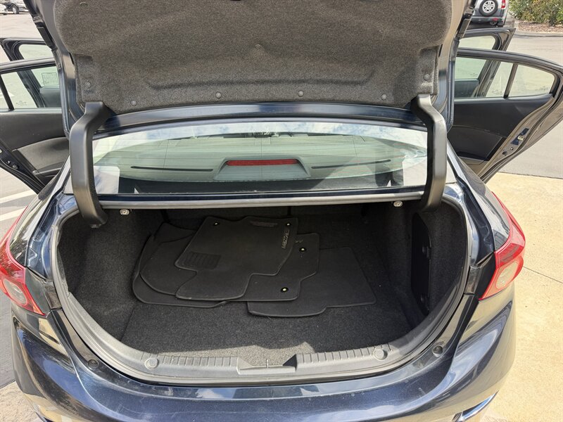 2016 Mazda MAZDA3 i Touring - Photo 21 - Orange, CA 92867