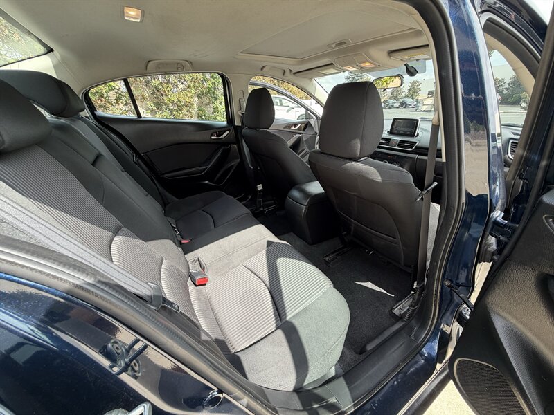 2016 Mazda MAZDA3 i Touring - Photo 16 - Orange, CA 92867