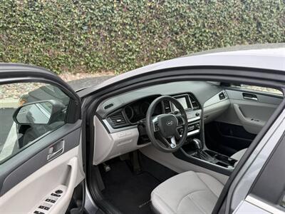 2019 Hyundai Sonata SE   - Photo 15 - Orange, CA 92867