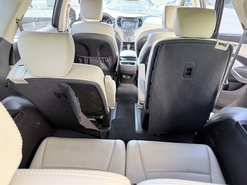 2017 Hyundai Santa Fe Ultimate - Photo 22 - Orange, CA 92867