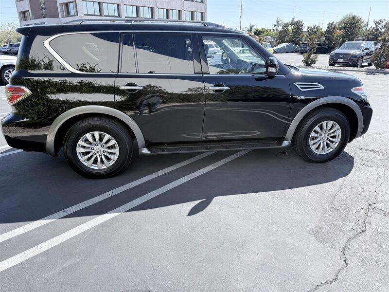 2019 Nissan Armada SV - Photo 12 - Orange, CA 92867
