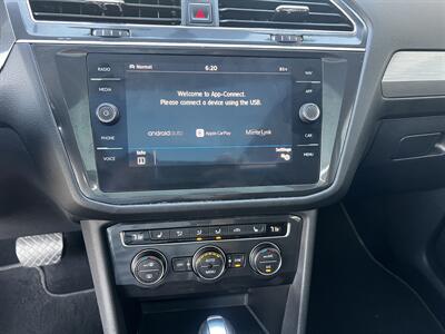 2018 Volkswagen Tiguan 2.0T SE 4Motion   - Photo 16 - Peabody, MA 01960