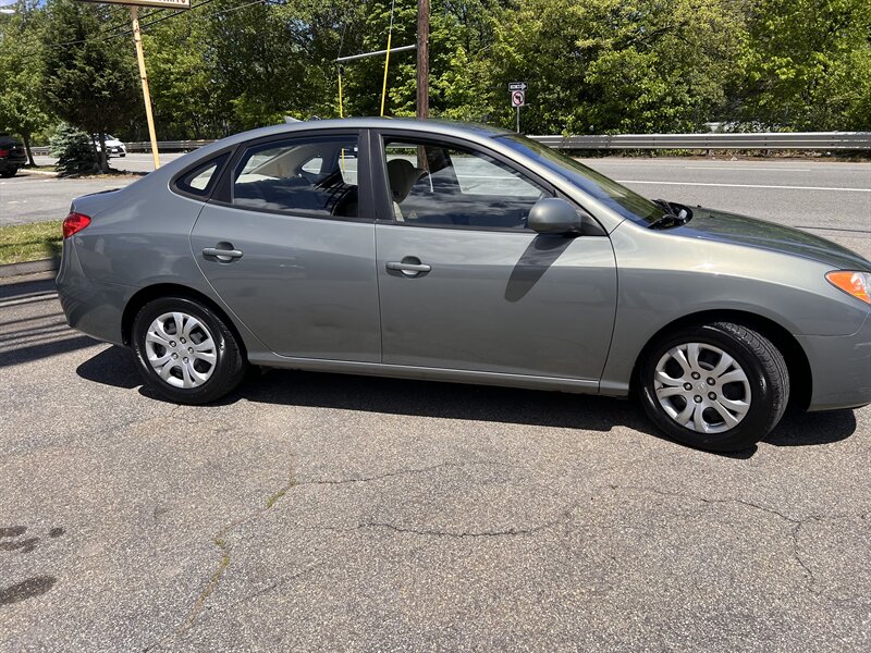 2010 Hyundai Elantra gls  