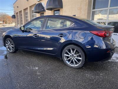 2018 Mazda Mazda3 Touring   - Photo 4 - Peabody, MA 01960