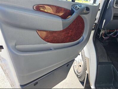 2006 Gulf Stream M-B VISTA CRUISER - Photo 12 - Brea, CA 92822