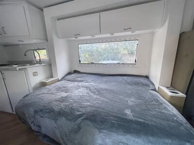 2006 Gulf Stream M-B VISTA CRUISER   - Photo 18 - Brea, CA 92822