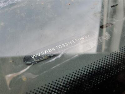 2004 Winnebago Rialta 22H   - Photo 15 - Chino Hills, CA 91709