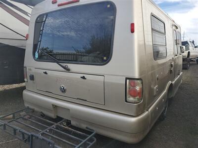 2004 Winnebago Rialta 22H   - Photo 9 - Chino Hills, CA 91709