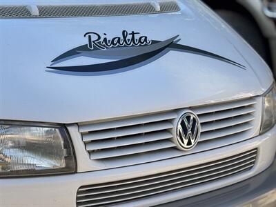 2002 Winnebago Rialta 22QD   - Photo 20 - Chino Hills, CA 91709