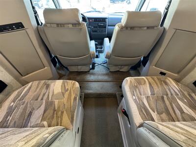 2002 Winnebago Rialta 22QD   - Photo 7 - Chino Hills, CA 91709
