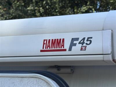 2002 Winnebago Rialta 22QD   - Photo 27 - Chino Hills, CA 91709
