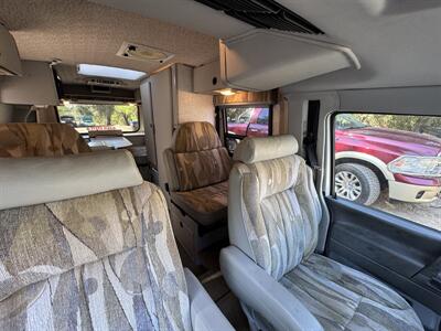 2002 Winnebago Rialta 22QD   - Photo 17 - Chino Hills, CA 91709