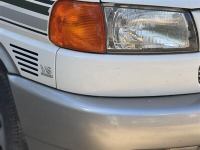 2002 Winnebago Rialta 22QD   - Photo 21 - Chino Hills, CA 91709