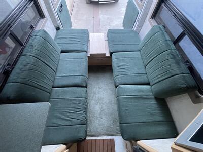 2004 Pleasure-Way Plateau 21   - Photo 98 - Chino Hills, CA 91709