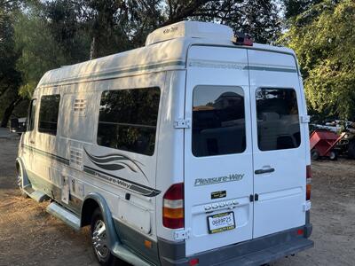 2004 Pleasure-Way Plateau 21   - Photo 4 - Chino Hills, CA 91709