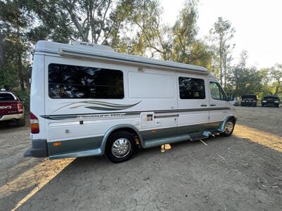 2004 Pleasure-Way Plateau 21   - Photo 3 - Chino Hills, CA 91709